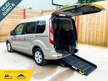 Used Ford Tourneo Connect 2015 for sale - 79233148: Photo