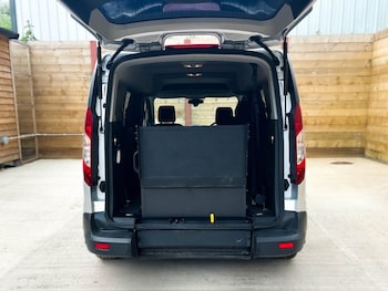 Used Ford Grand Tourneo Connect 2019 for sale - 78331052: Photo