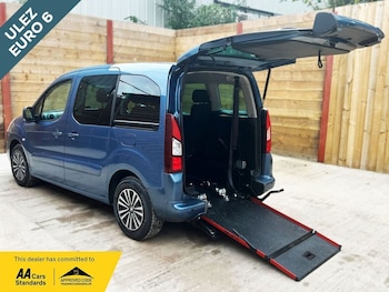 2018 (68) - 4 Seat Auto Wheelchair Accessible Disabled Access Vehicle WAV 5-Door