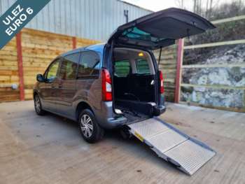 2018 (18) - 3 Seat Auto Wheelchair Accessible Disabled Access WAV 5-Door