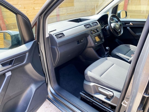 Used Volkswagen Caddy Maxi Life 2019 for sale - 74953643: Photo 17