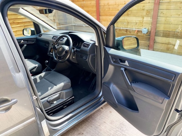 Used Volkswagen Caddy Maxi Life 2019 for sale - 74953643: Photo 18