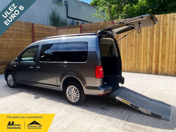 Used Volkswagen Caddy Maxi Life 2019 for sale - 74953643: Photo 1