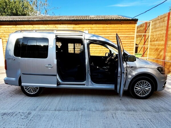 Used Volkswagen Caddy Maxi Life 2017 for sale - 75703865: Photo 15