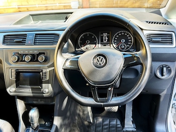 Used Volkswagen Caddy Maxi Life 2017 for sale - 75703865: Photo