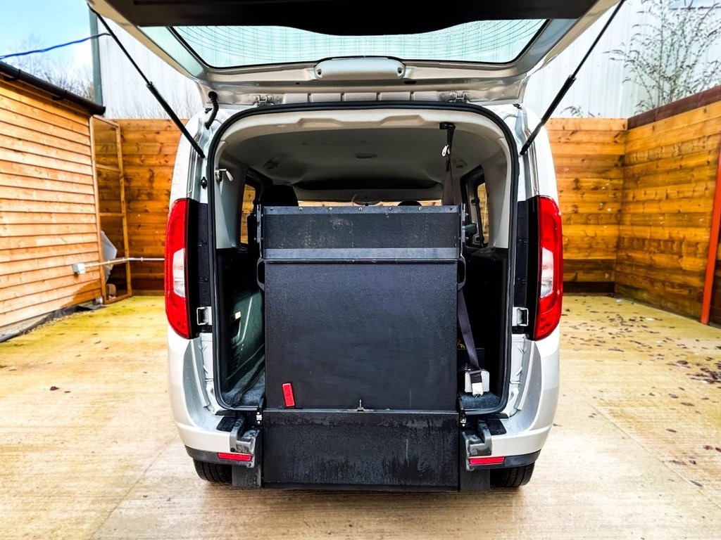 Used Fiat Doblo 2018 for sale - 77276464: Photo 12