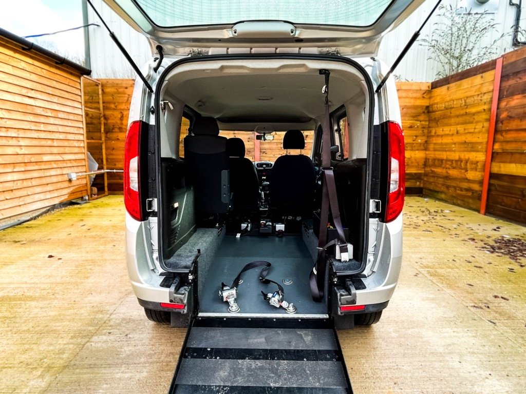 Used Fiat Doblo 2018 for sale - 77276464: Photo 13