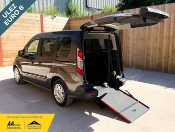 Used Ford Tourneo Connect 2017 for sale - 79481918: Photo