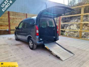 2018 (18) - 3 Seat Auto Wheelchair Accessible Disabled Access Vehicle WAV 5-Door