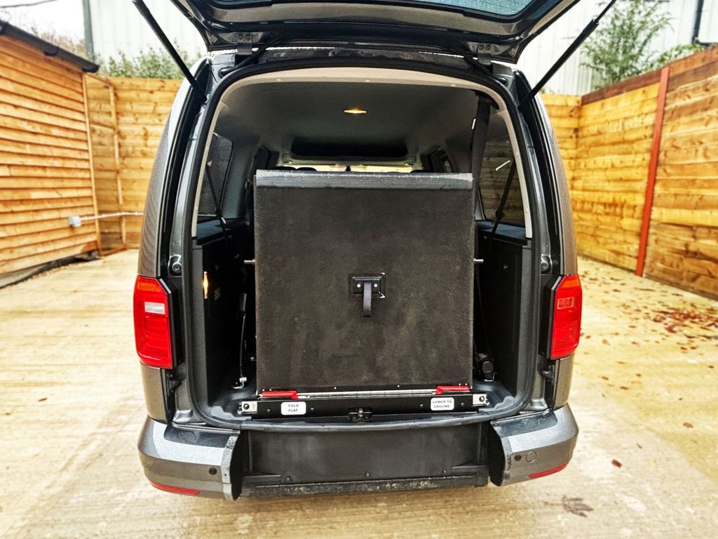 Used Volkswagen Caddy Maxi Life 2020 for sale - 76333901: Photo 11