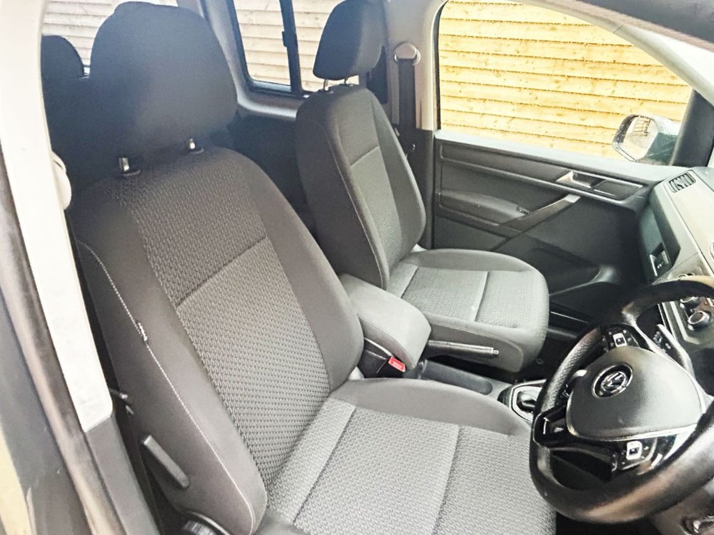 Used Volkswagen Caddy Maxi Life 2020 for sale - 76333901: Photo 14