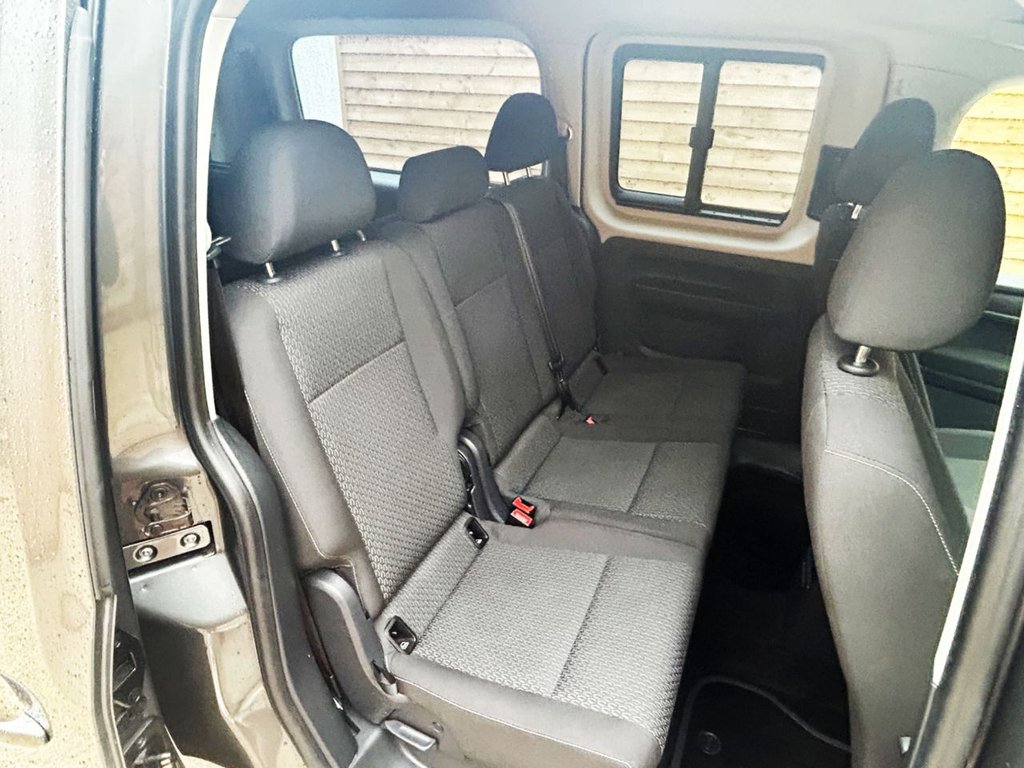 Used Volkswagen Caddy Maxi Life 2020 for sale - 76333901: Photo 15