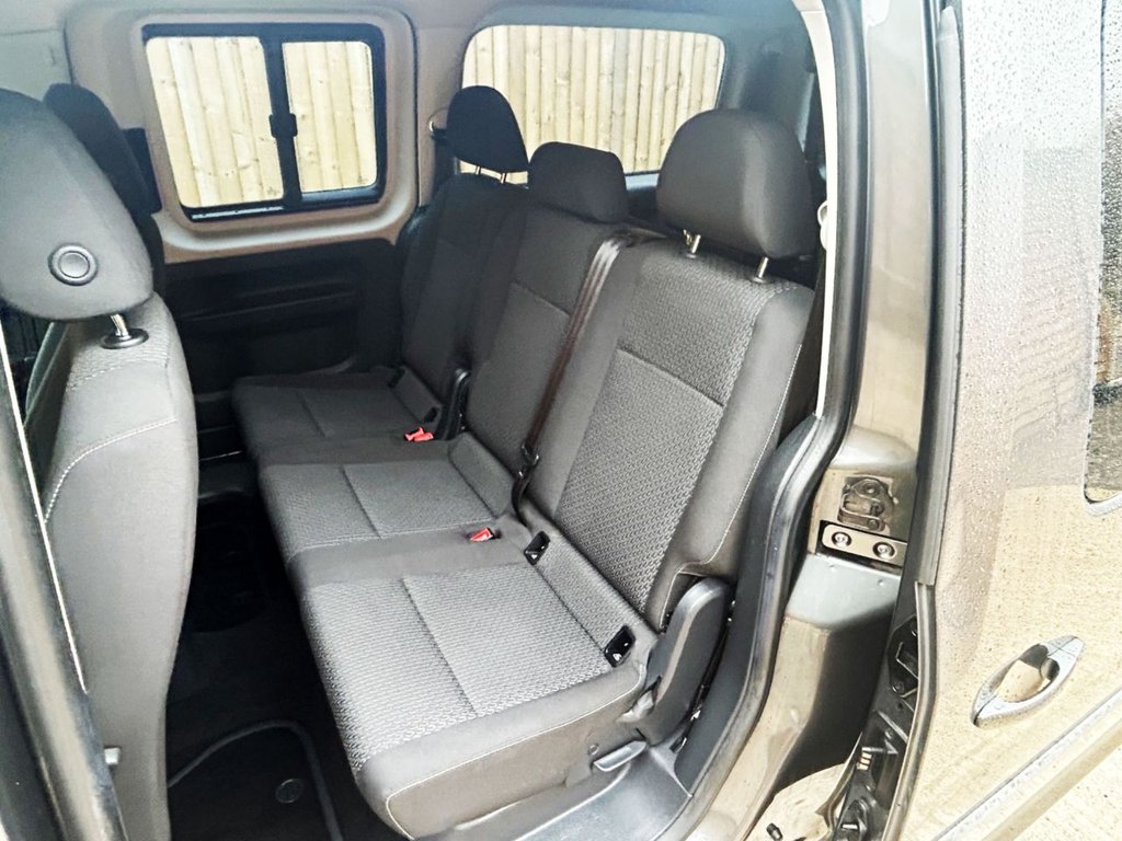 Used Volkswagen Caddy Maxi Life 2020 for sale - 76333901: Photo 19