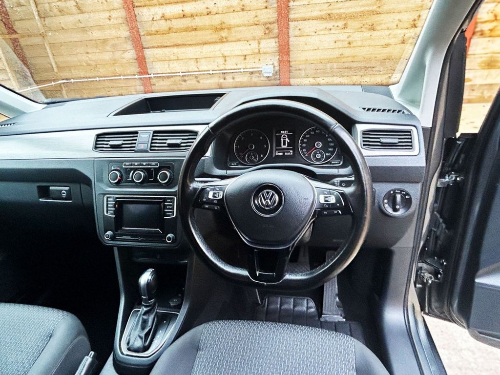 Used Volkswagen Caddy Maxi Life 2020 for sale - 76333901: Photo 2