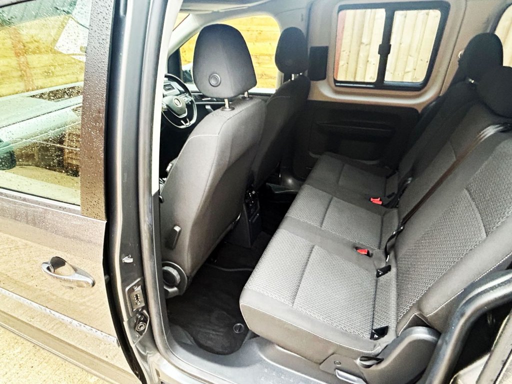 Used Volkswagen Caddy Maxi Life 2020 for sale - 76333901: Photo 20