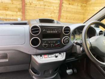Used Peugeot Partner Tepee 2013 for sale - 74844810: Photo