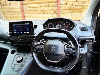 Used Peugeot Rifter 2021 for sale - 76256392: Photo