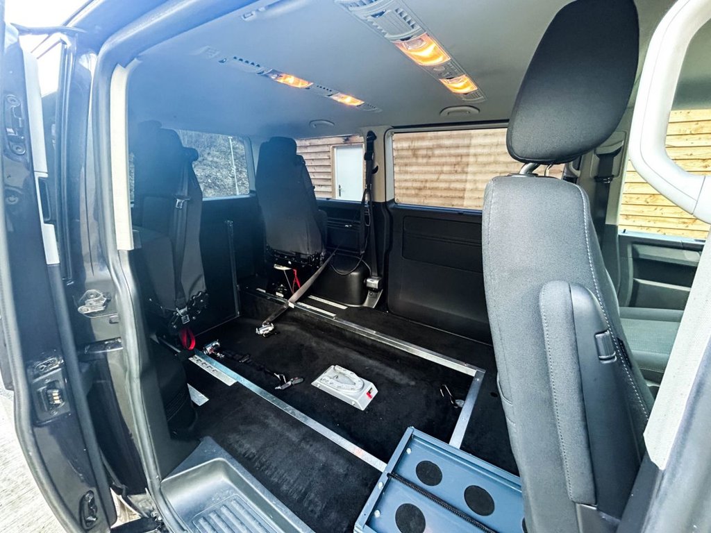 Used Volkswagen Transporter Shuttle 2018 for sale - 77904655: Photo 15