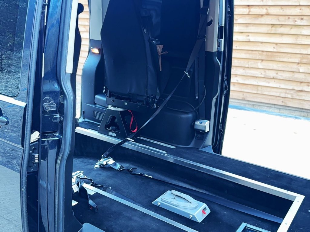 Used Volkswagen Transporter Shuttle 2018 for sale - 77904655: Photo 16