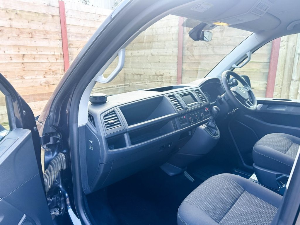 Used Volkswagen Transporter Shuttle 2018 for sale - 77904655: Photo 18