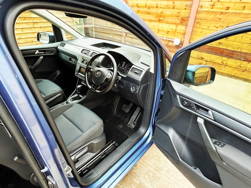 Used Volkswagen Caddy Maxi Life 2018 for sale - 77498573: Photo 15