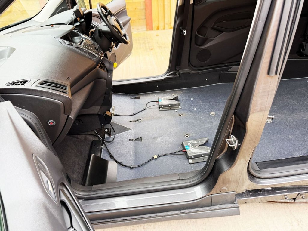 Used Ford Grand Tourneo Connect 2020 for sale - 77779889: Photo 16