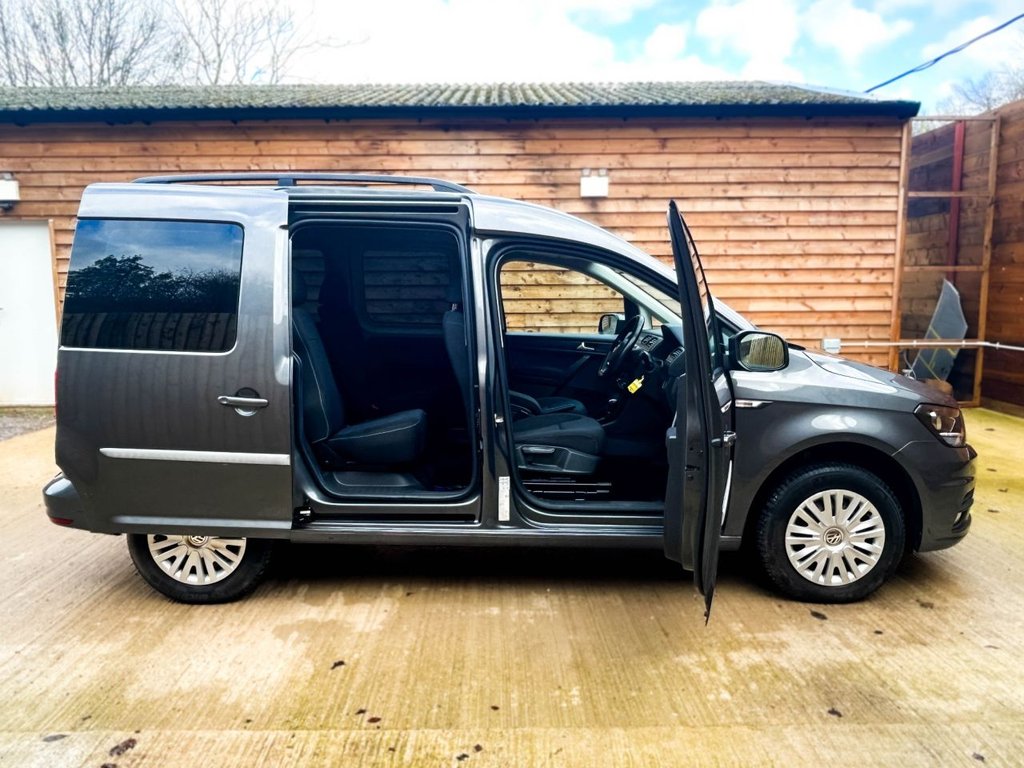 Used Volkswagen Caddy Life 2018 for sale - 77341827: Photo 12