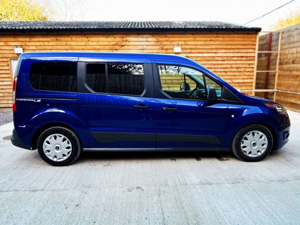 Used Ford Grand Tourneo Connect 2018 for sale - 76900217: Photo 3