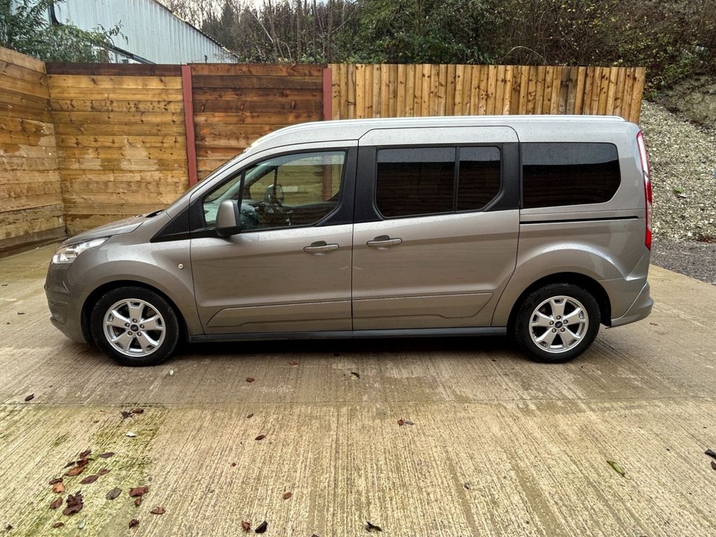 Used Ford Grand Tourneo Connect 2017 for sale - 76883454: Photo 3