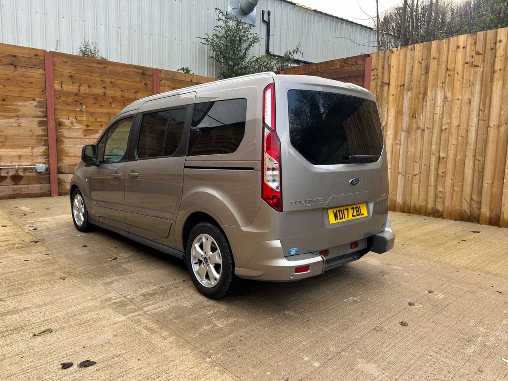 Used Ford Grand Tourneo Connect 2017 for sale - 76883454: Photo 4