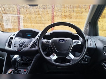 Used Ford Grand Tourneo Connect 2018 for sale - 78330055: Photo