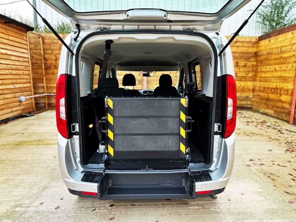 Used Fiat Doblo 2017 for sale - 76396288: Photo 13