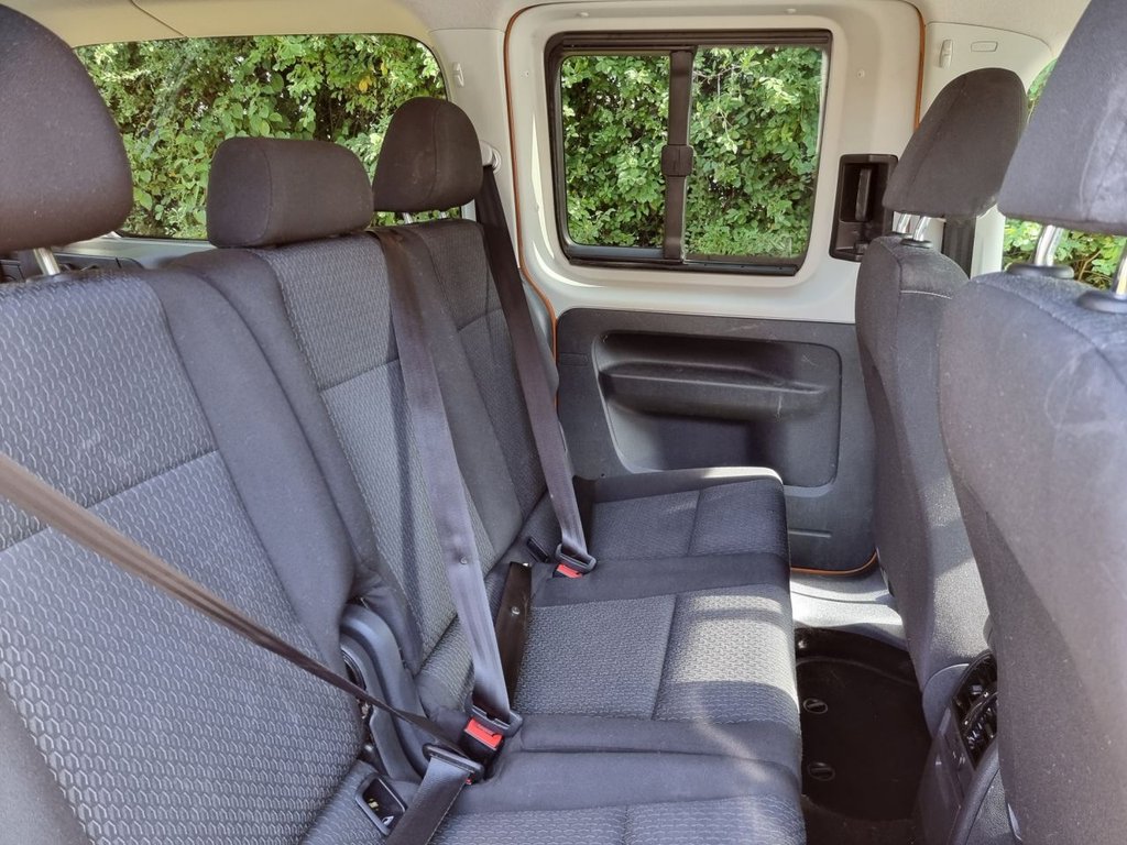 Used Volkswagen Caddy Maxi Life 2016 for sale - 77966901: Photo 4