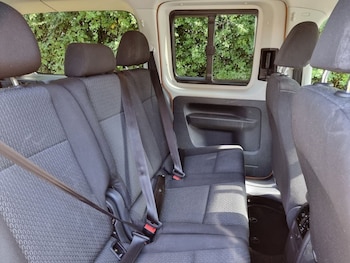 Used Volkswagen Caddy Maxi Life 2016 for sale - 77966901: Photo