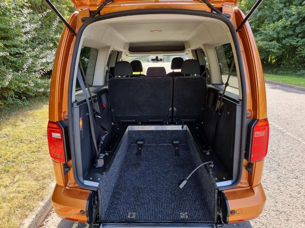 Used Volkswagen Caddy Maxi Life 2016 for sale - 77966901: Photo 8