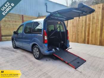 2018 (18) - 5 Seat Auto Wheelchair Accessible Disabled Access Vehicle WAV 5-Door