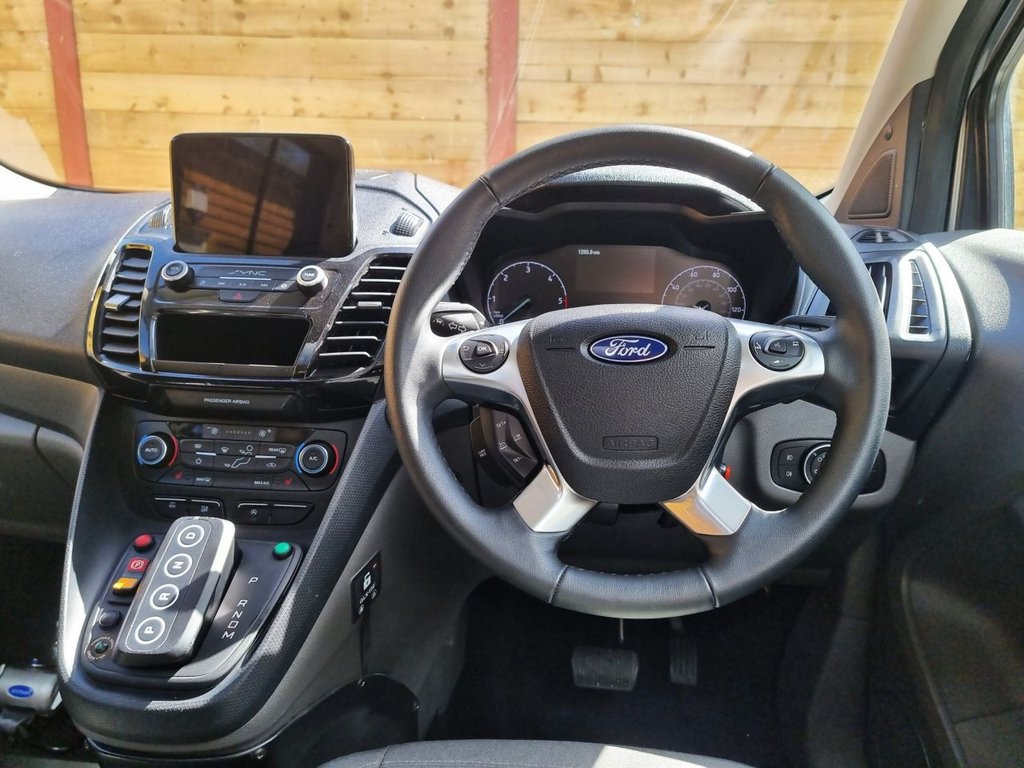 Used Ford Grand Tourneo Connect 2021 for sale - 76256201: Photo 2