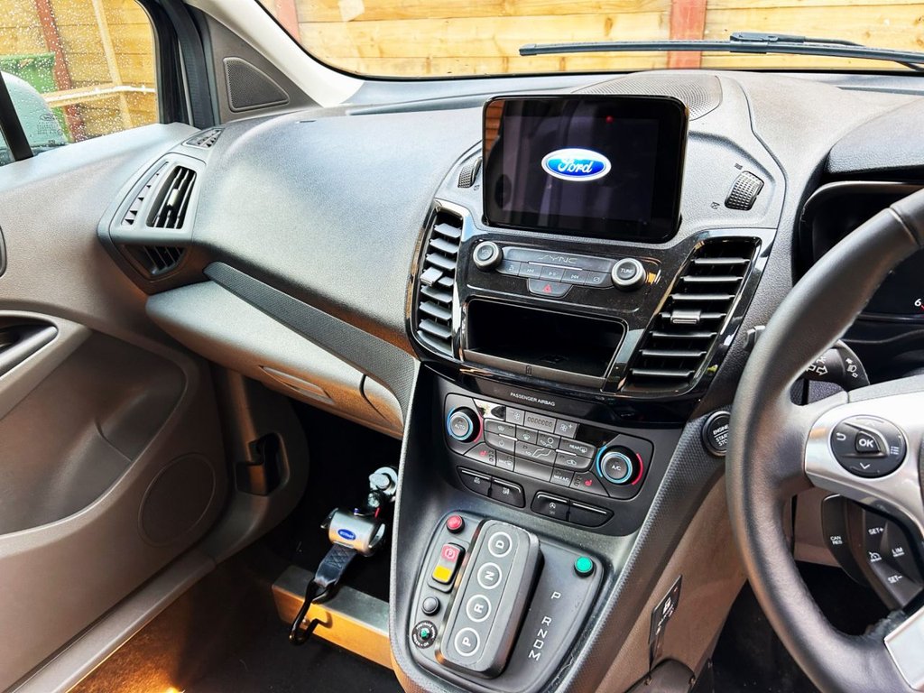 Used Ford Grand Tourneo Connect 2021 for sale - 76256201: Photo 21