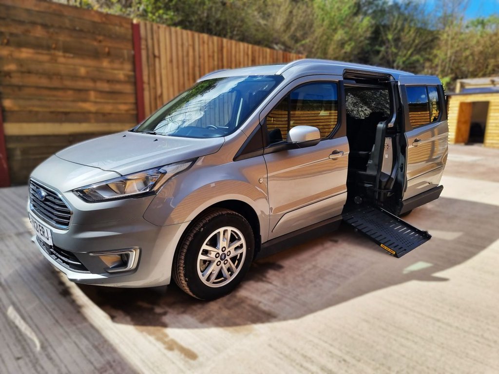 Used Ford Grand Tourneo Connect 2021 for sale - 76256201: Photo 3