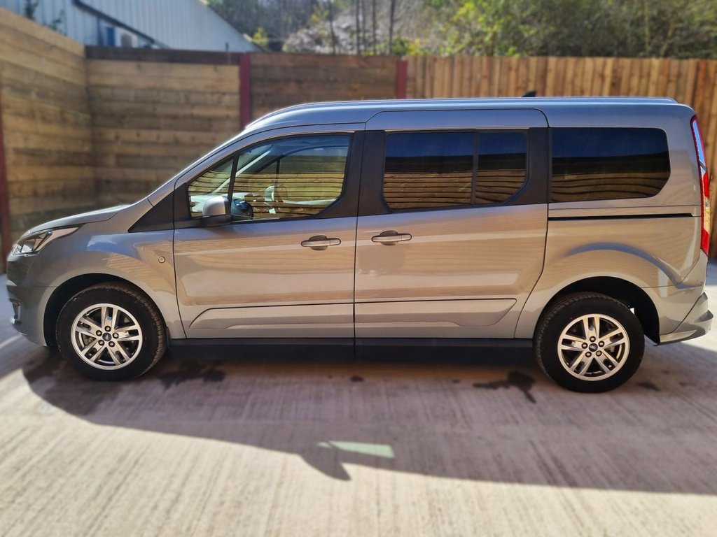 Used Ford Grand Tourneo Connect 2021 for sale - 76256201: Photo 9