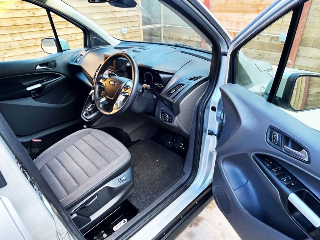 Used Ford Grand Tourneo Connect 2019 for sale - 76546951: Photo 11