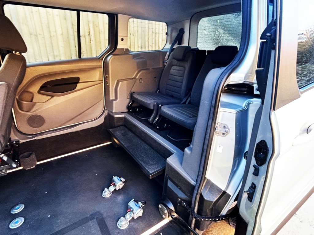 Used Ford Grand Tourneo Connect 2019 for sale - 76546951: Photo 15