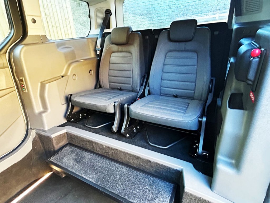 Used Ford Grand Tourneo Connect 2019 for sale - 76546951: Photo 16