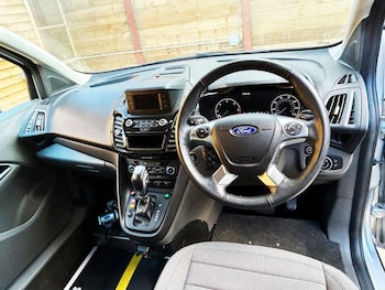 Used Ford Grand Tourneo Connect 2019 for sale - 76546951: Photo