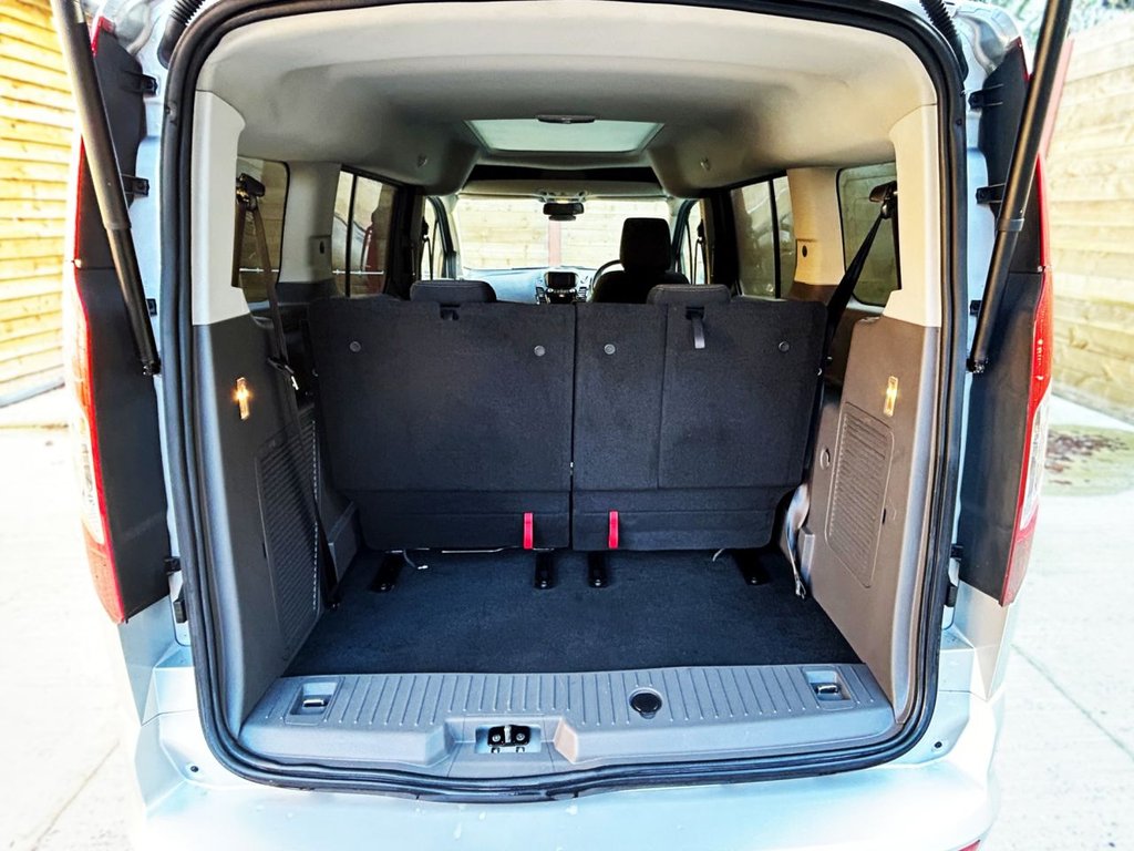 Used Ford Grand Tourneo Connect 2019 for sale - 76546951: Photo 9