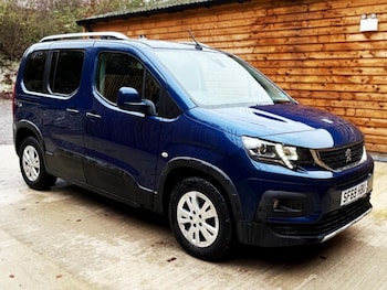 Used Peugeot Rifter 2019 for sale - 76396060: Photo