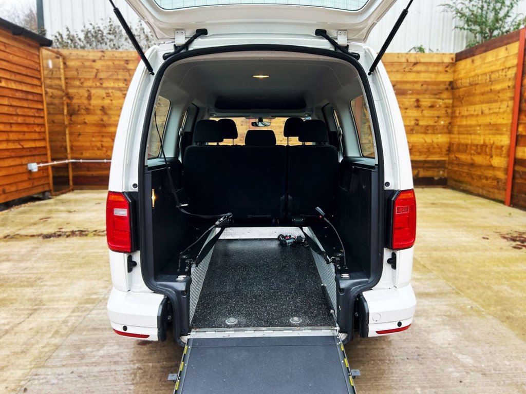 Used Volkswagen Caddy Maxi Life 2018 for sale - 76546661: Photo 14