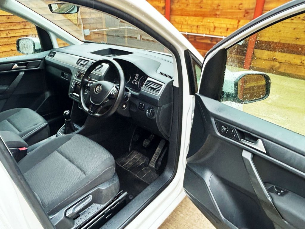 Used Volkswagen Caddy Maxi Life 2018 for sale - 76546661: Photo 17