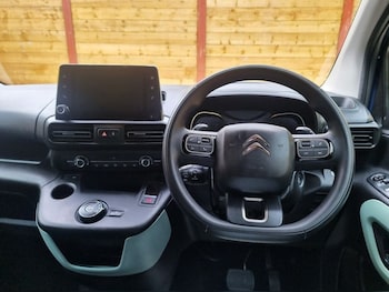Used Citroen Berlingo 2022 for sale - 76105679: Photo 2