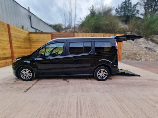 Used Ford Grand Tourneo Connect 2022 for sale - 74423934: Photo 16